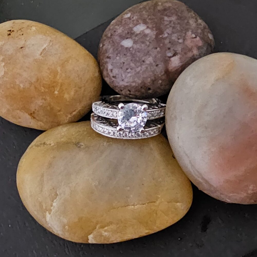 Stunning Women's White Gold Rhodium Cubic Zirconia Size 6 Bridal Set Designer Ri